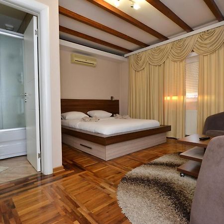 Garni Hotel Kaca Kragujevac Dış mekan fotoğraf