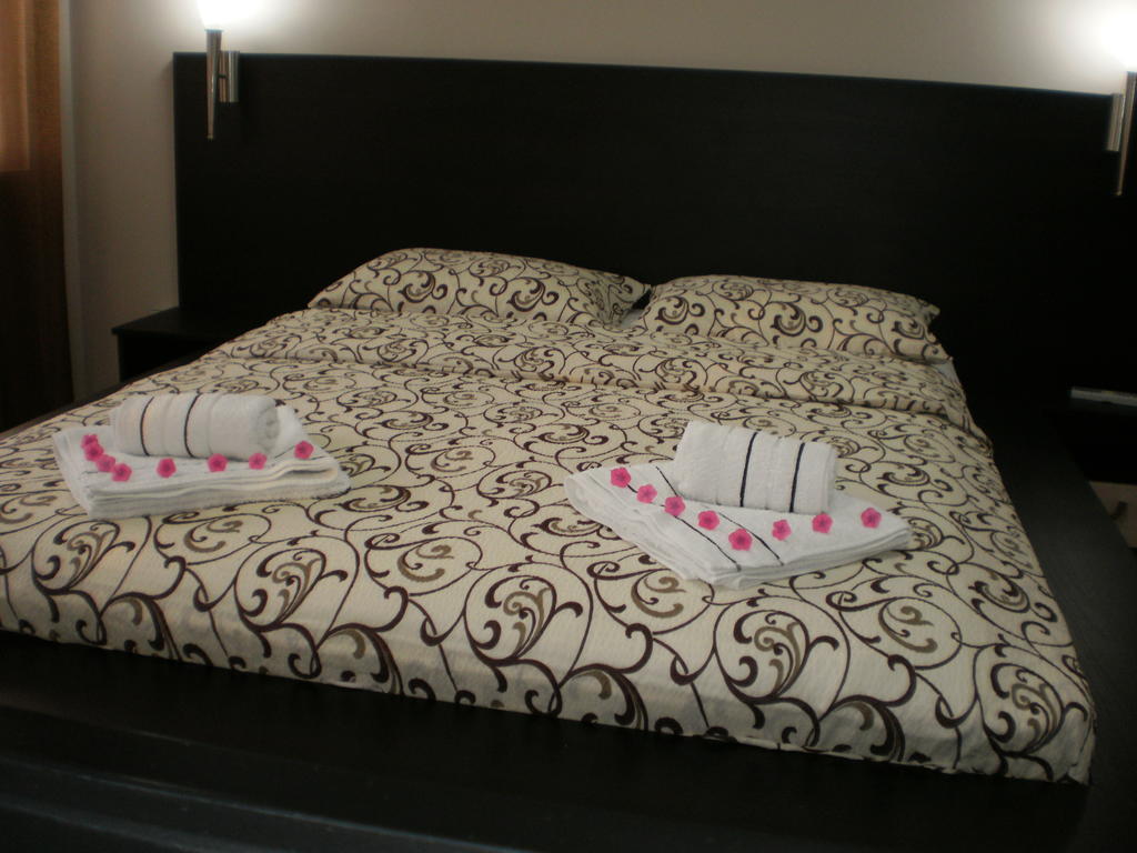 Garni Hotel Kaca Kragujevac Dış mekan fotoğraf